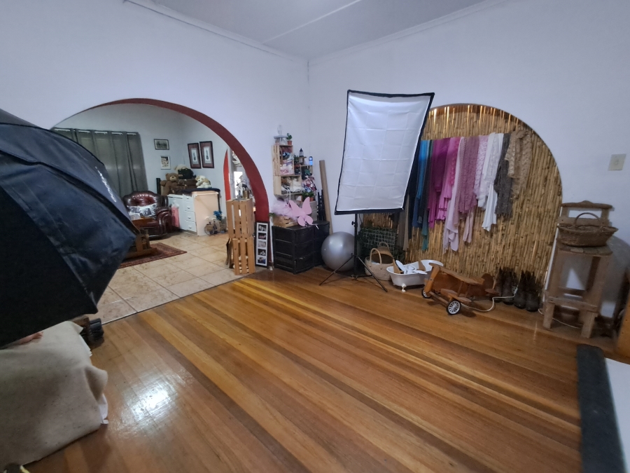 4 Bedroom Property for Sale in Van Riebeeck Hoogte Eastern Cape